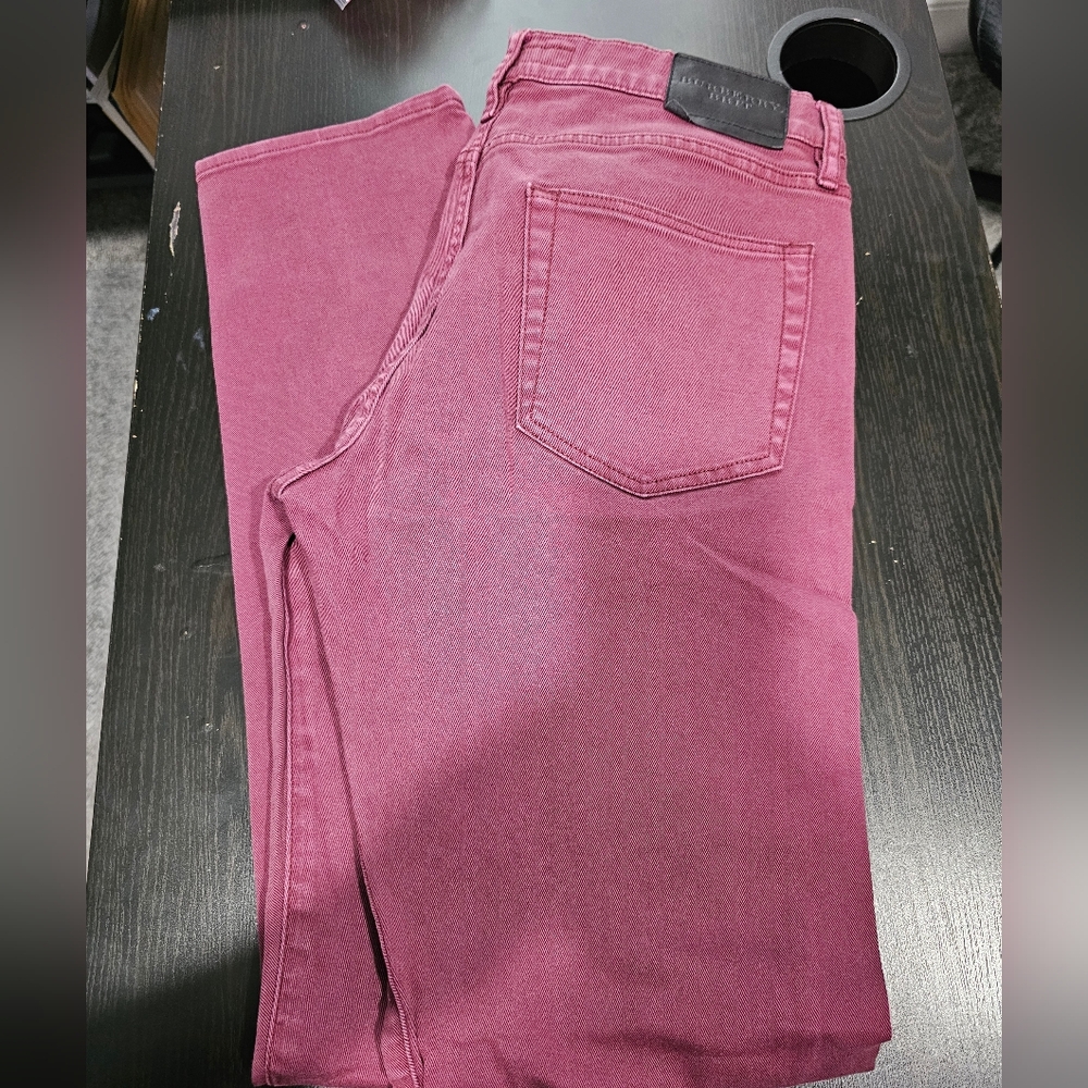 Burberry Straight Jeans Contemporary Style